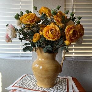 Large Orange Vase + 30PS Artificial Silk 5-Head Burnt Edge Layered Dew Lotus Flo